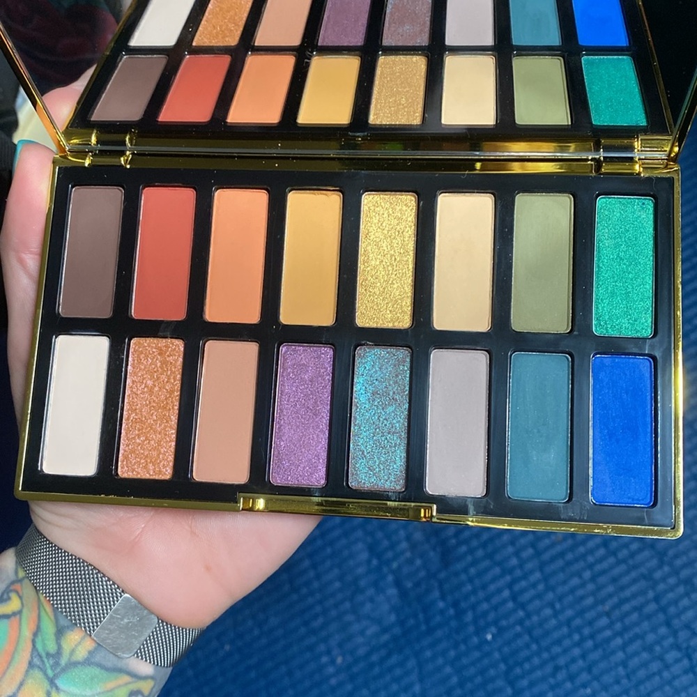 Kat Von D 10 Year Anniversary Eyeshadow Palette